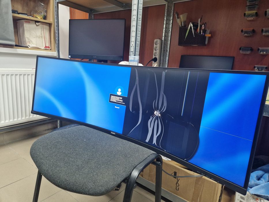Монітор 49" ультра широкий  QHD Philips Brilliance 499P9
