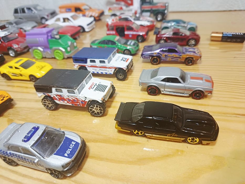 Машинки модельки Hotweels Matchbox Peterbilt Lesney Realtoy  Hammer