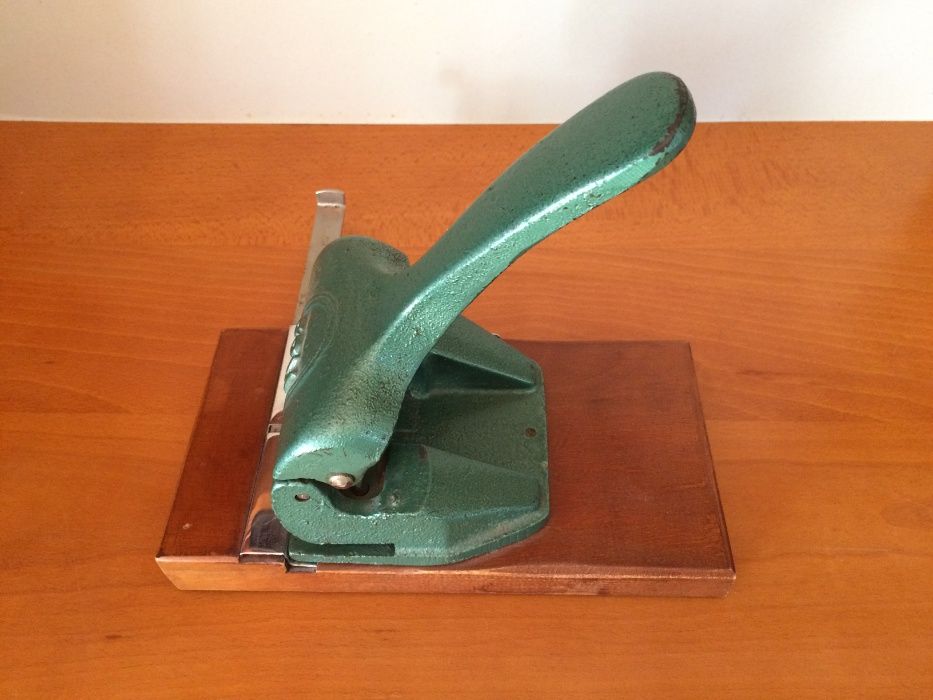 Furador "FPM” em ferro fundido