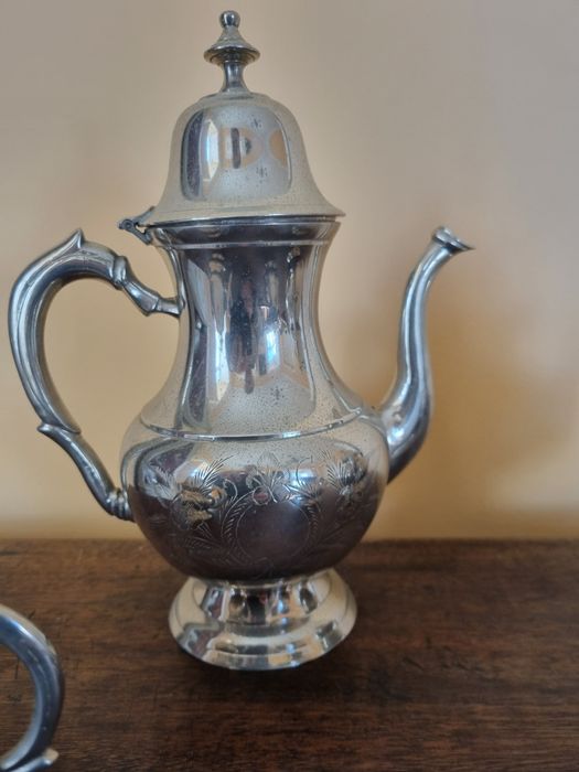 Serviço em casquinha inglesa