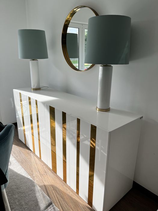 Aparador branco e dourado interdesign