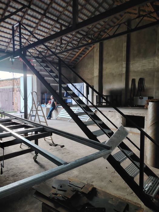Schody metalowe stalowe kratka wema  solidne