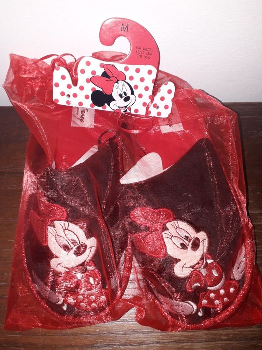 Chinelos novos Minnie 38 39 tamanho M e Marie 36 37 tamanho S