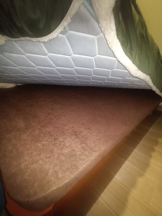Cama de casal - Somier com arrumação + colchão