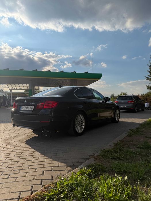 BMW 5 Series 2011