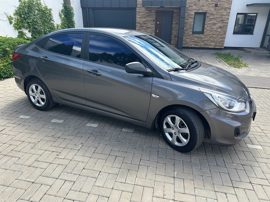 Hyundai Accent 2013