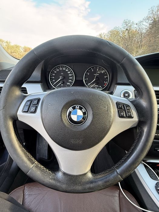 BMW e90 325i 2006 rok