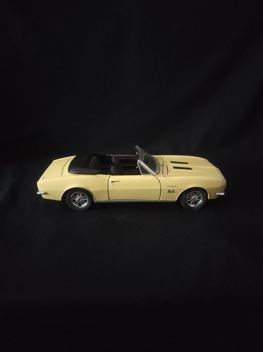 Miniatura escala 1:18 Chevrolet RS/SS 396