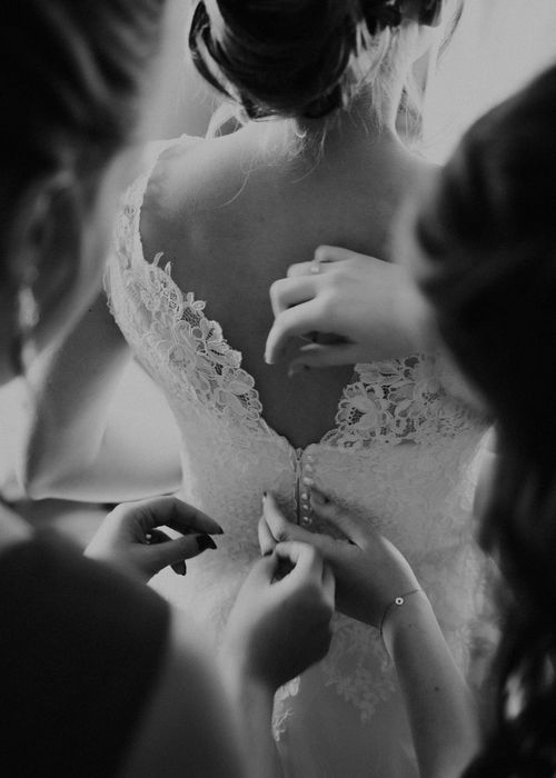 Piękna, koronkowa suknia ślubna r. 38