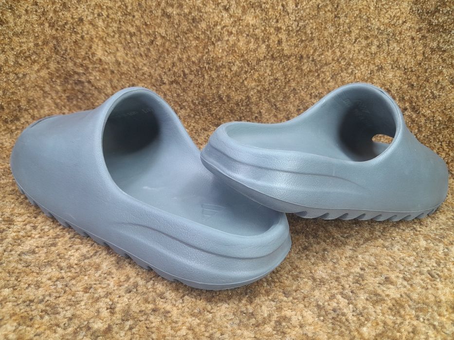 Шльопанці , босоніжки Adidas Yeezy  44 розмір.