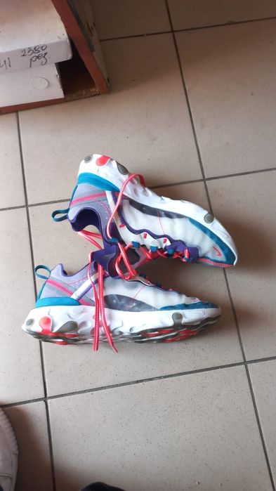 Кросівки Nike React Element 87 - Стан як нові!