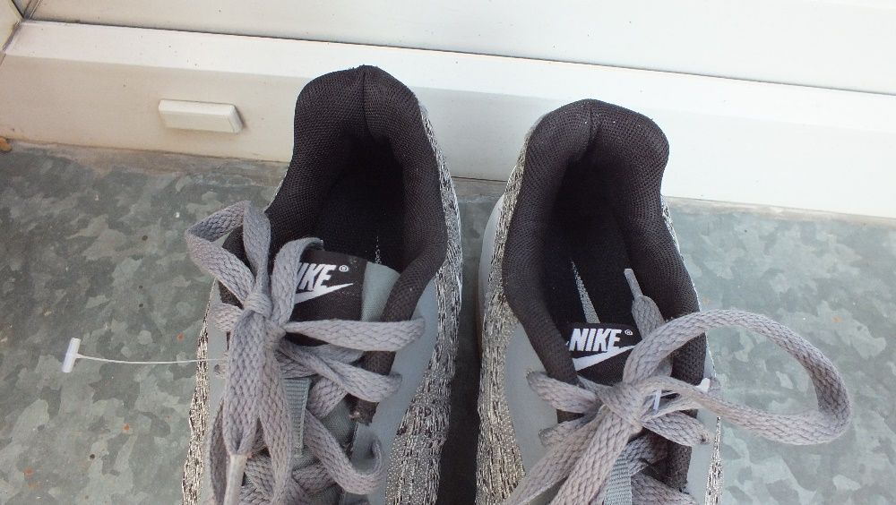 Super buty sportowe marki Nike Air max roz 40,5