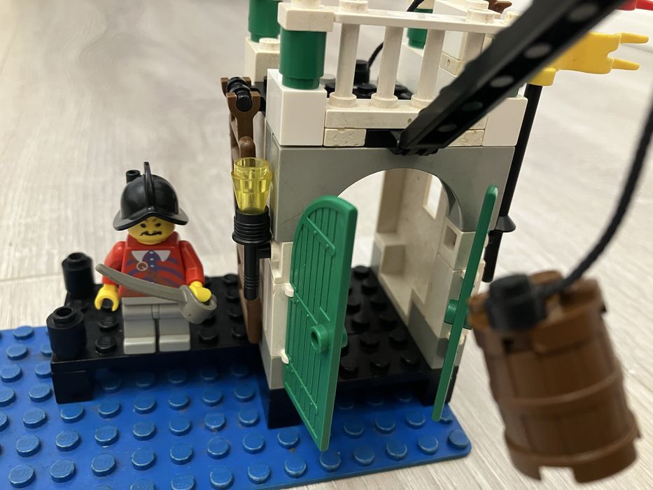 Lego system pirates 6244 - Armada Sentry