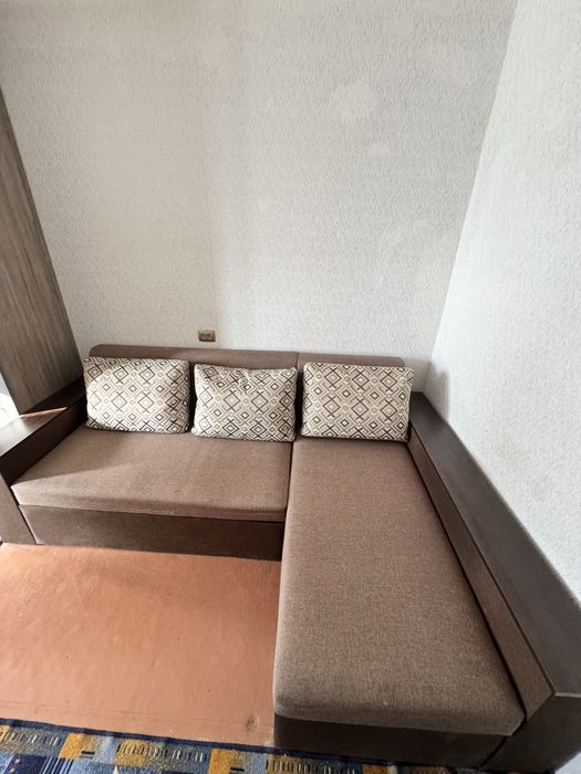 Продам два розкладних дивани