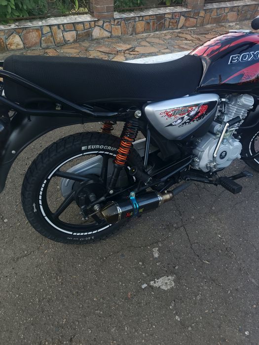 Мотоцикл bajaj boxer 125