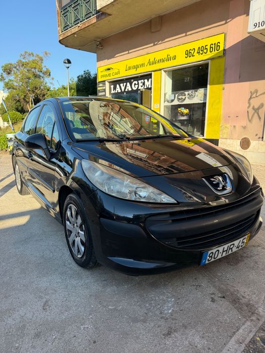 Peugeot 207 1.4 VTI foto 2