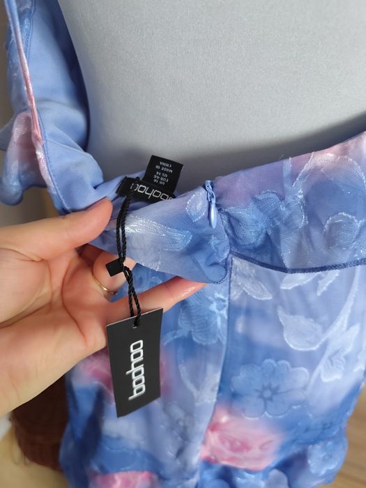 Piękna długa sukienka z falbankami r. 44/46