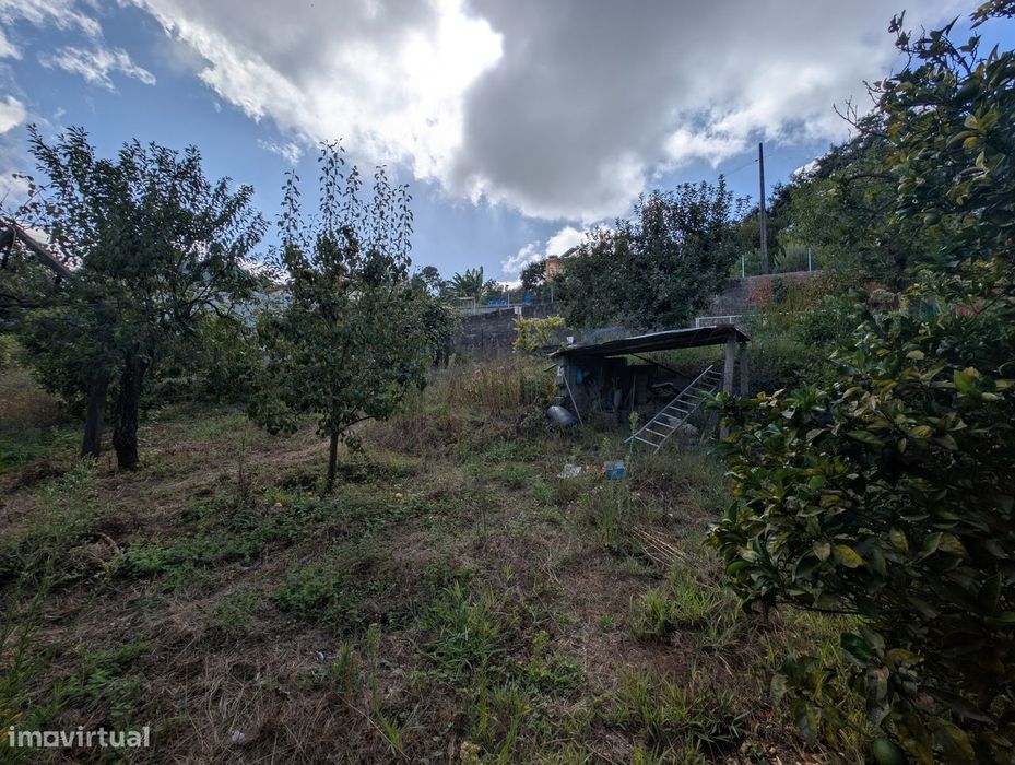 Terreno Misto em Vilaça – 1.100 m²
