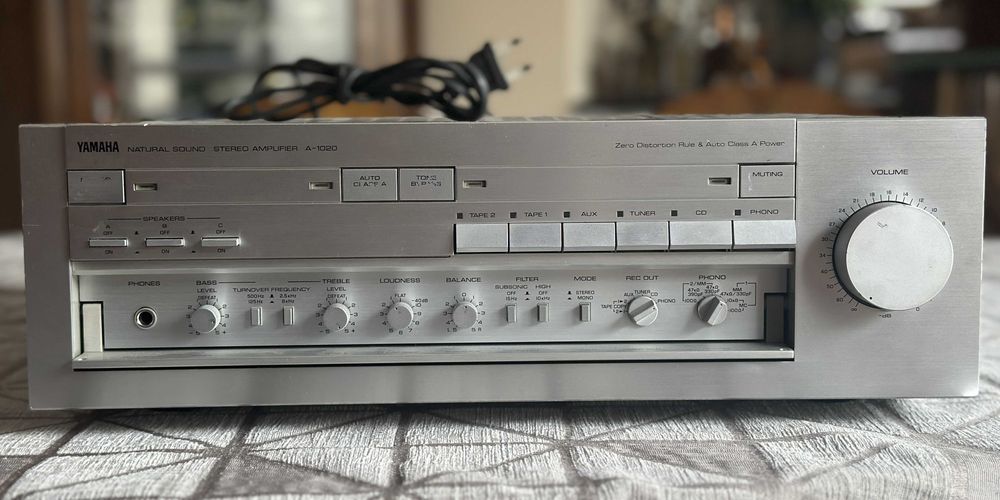 Yamaha A-1020 wysokiej klasy wzmacniacz
