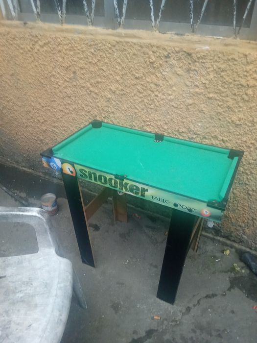 Vendo um bilhar senuquere de criança