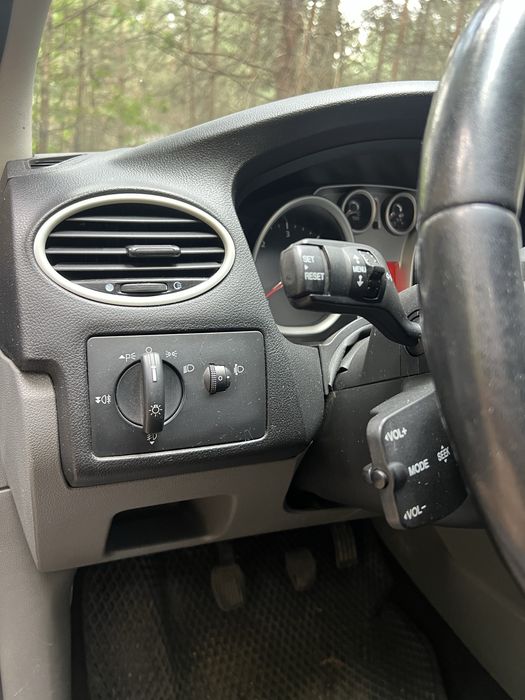 Ford Focus 2010 VIN WF0SXXGCDSAP57001 фото оголошення 9 з 22