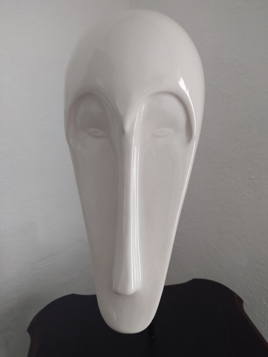 Estatueta em cerâmica