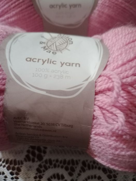 Novelos de lã com 100g