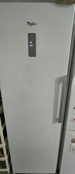 Arca vertical Whirlpool