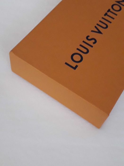 Caixa rigida ORIGINAL da Louis Vuitton