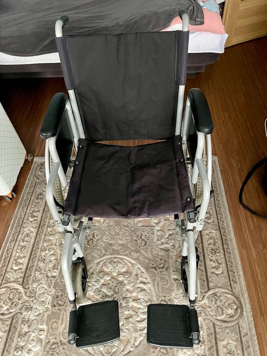 Wózek inwalidzki - stan bardzo dobry, nowe dętki i opony