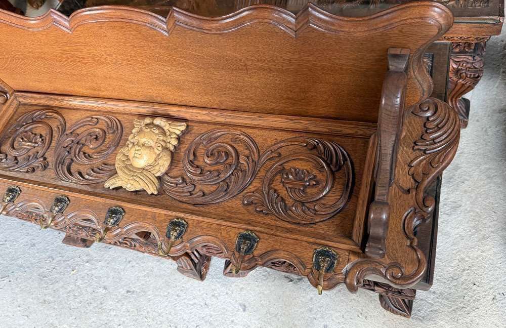 Unikatowy rzeźbiony ścienny wieszak dl.120cm.