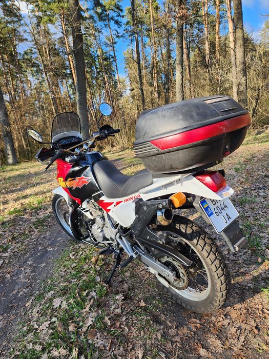 Продам Honda  Dominator 650