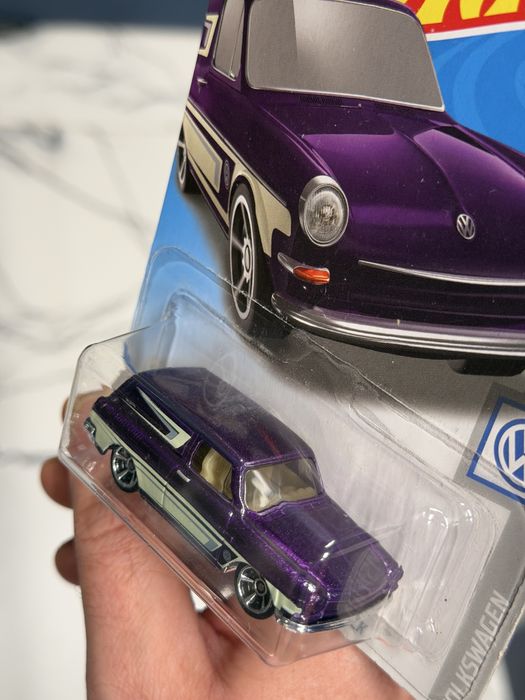 Hot Wheels Custom ’69 VW Squareback Volkswagen aircooled classics golf
