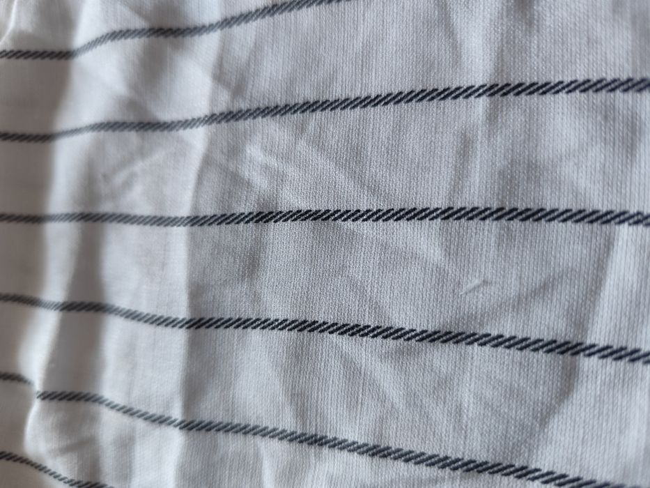 Asymetryczna bluzka hiszpanka z wiskozy z rozszerzanymi rękawami 7/8 r