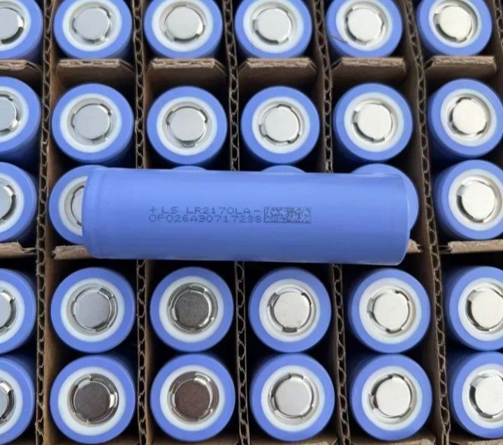 Акумулятори 21700