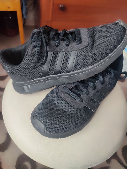 Кросівки Adidas 37,5