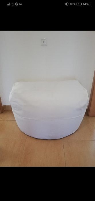 Puff preto ou branco (90x70x50)