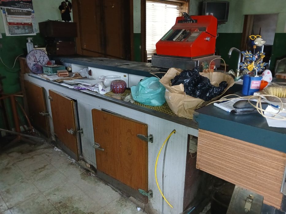 Balcão café e maquina de café