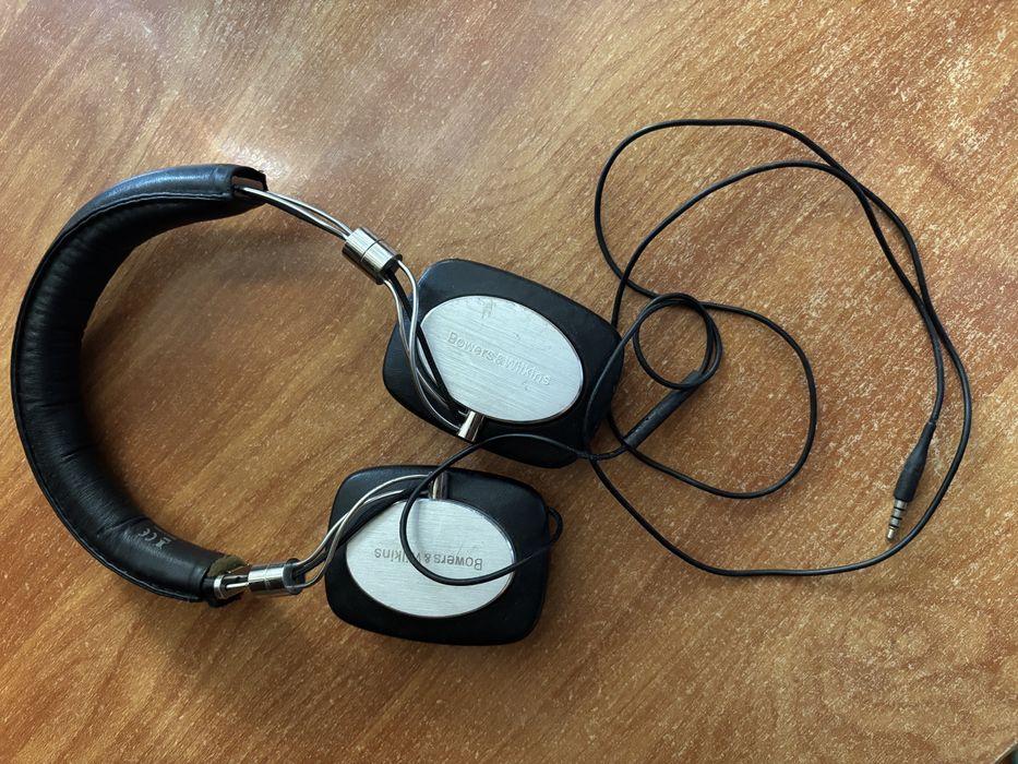 Навушники Bowers&Wilkins
