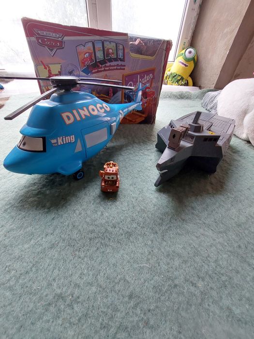 Disney cars Діноко гелікоптер з Сирником