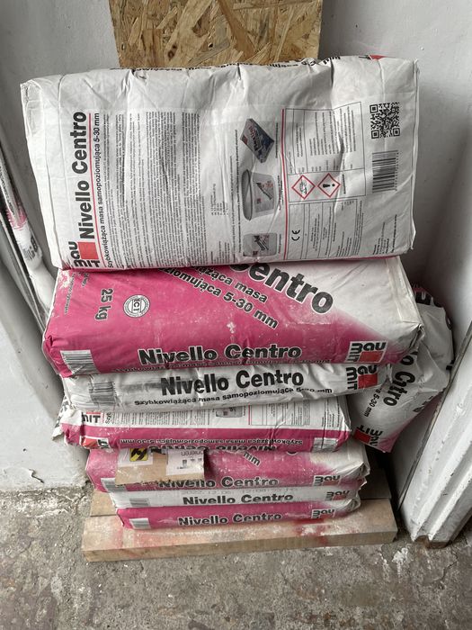 Masa samopoziomująca Naukit  Nivello Centrów