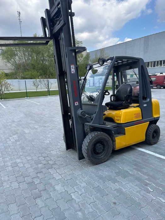 Газовий навантажувач Nissan