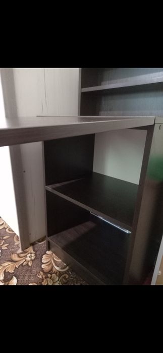 Продам стіл манікюрний