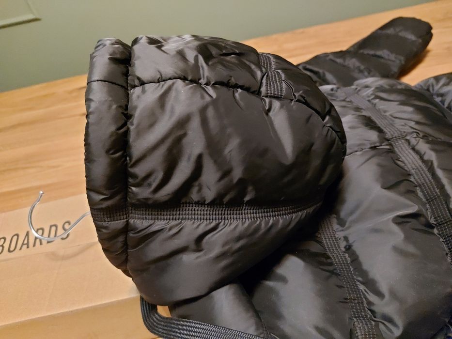 Płaszcz pikowany zimowy Esprit