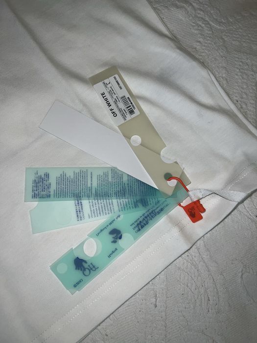 T-shirt da Off-White - Nova com Etiqueta
