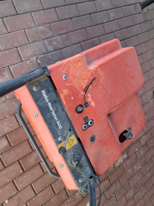 Zamiatarka akumulatorowa 12v Hako