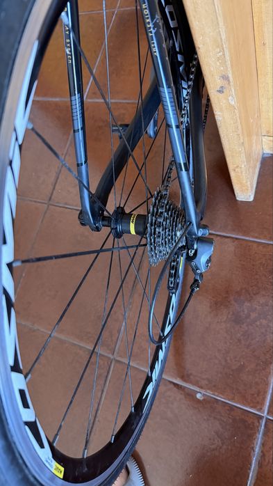 Coluer Carbon Aero 54 | Shimano Ultegra | Mavic Cosmic | Carbono | Excelente Estado