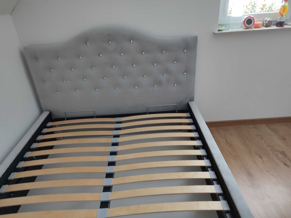 Łóżko tapicerowane 140,160,180x200 pojemnik, producent