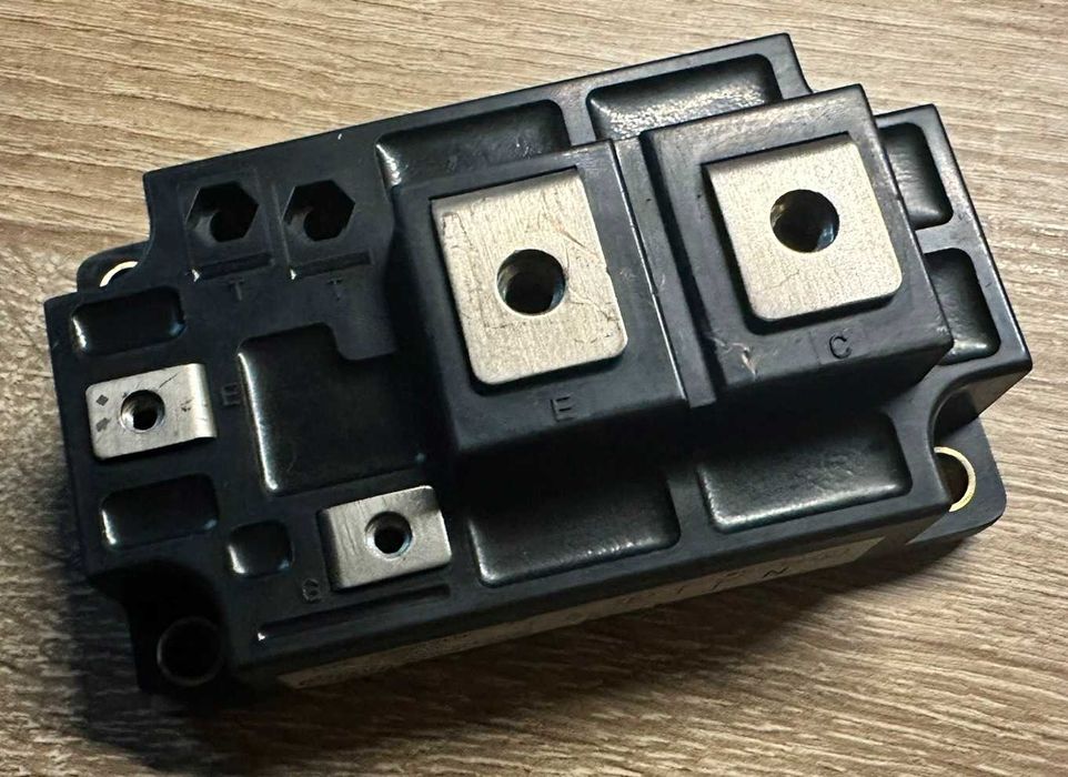 MITSUBISHI Moduł Falownik Mostek Tranzystor IGBT 600A 250V CM600HN-5F