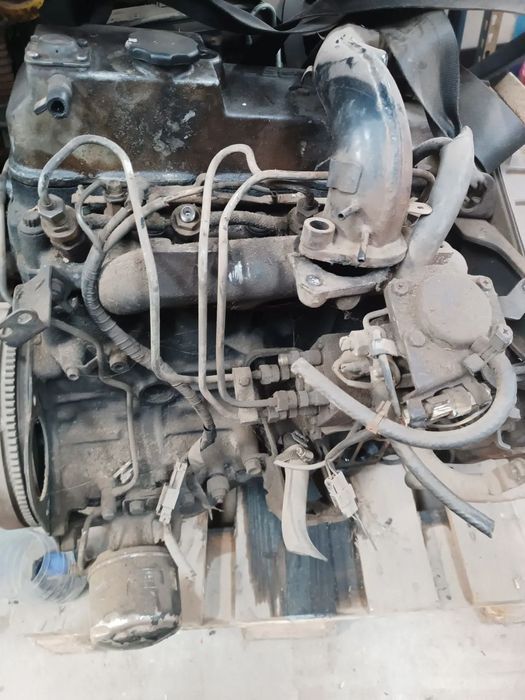 Bedford seta / Isuzu midi  2.0 turbo diesel  - motor a peça
